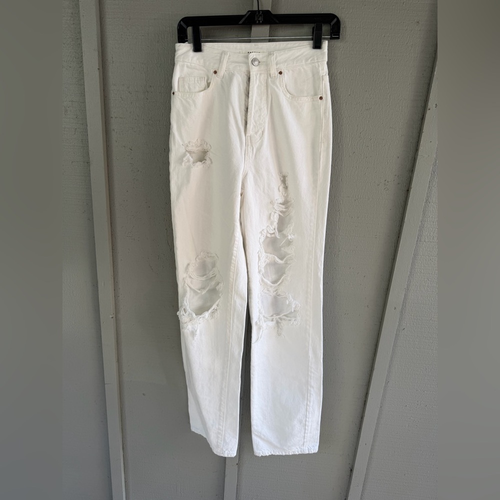 Eco White Distressed 90's Boyfriend Jeans - Size 25